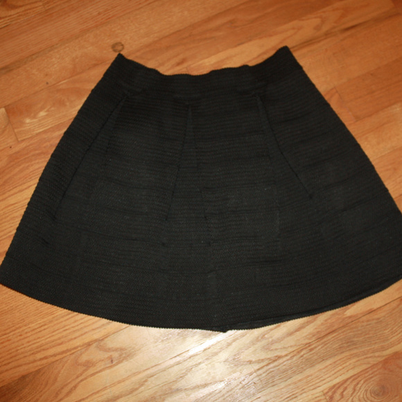 Very Pretty Pleated Flair Skirt - Picture 5 of 5